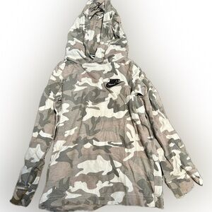 Nike Kids Camouflage Lightweight Hoodie - Gray and Cream Size XS 4T